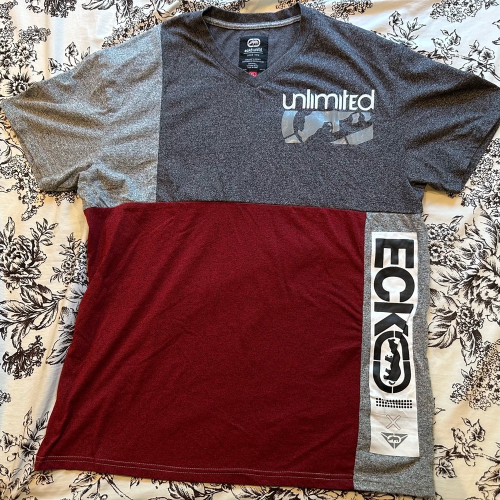 Ecko Unlimited Gray and burgandy Short Sleeve Tee
